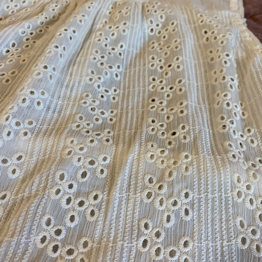 Knox Rose Tunic Top - Picture 5 of 6